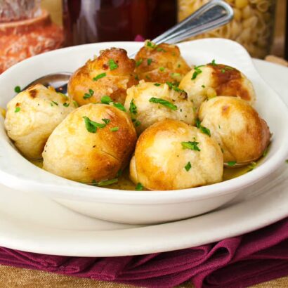 Garlic Puffs - Spaghetti Eddie's